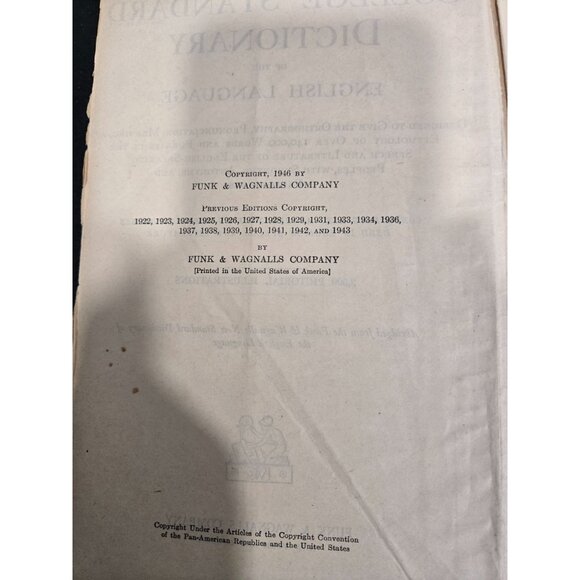 Funk and Wagnalls College Standard Dictionary 1946 - Hardcover Very Poor Conditi - Picture 4 of 5